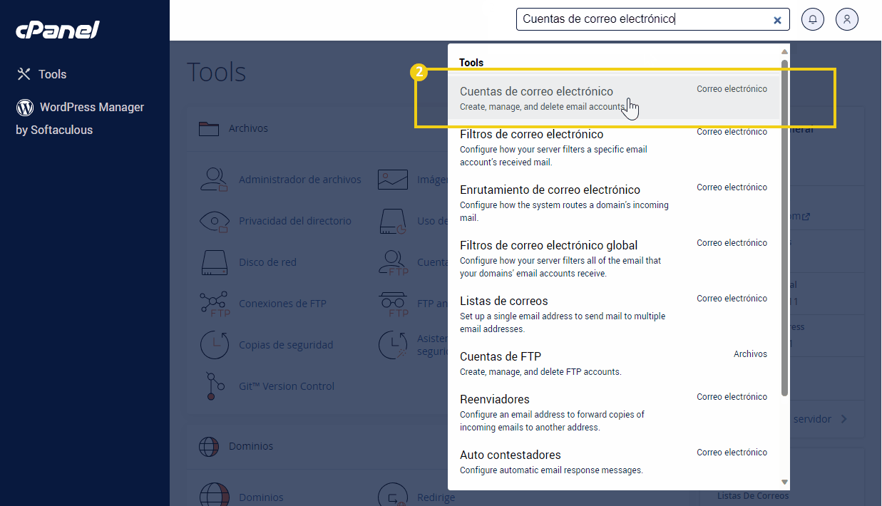 Imagen que muestra el panel de control cPanel enfocado en la opción de cuentas de correo electrónico, ideal para aquellos que buscan administrar y crear correos electrónicos profesionales