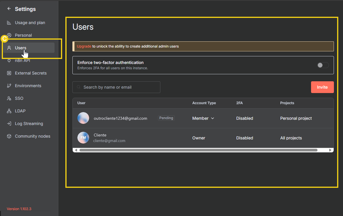 Imagen de pantalla de configuraciones de usuarios en un panel administrativo de sistema, exhibiendo opciones de gestión de cuentas y autenticación de dos factores.