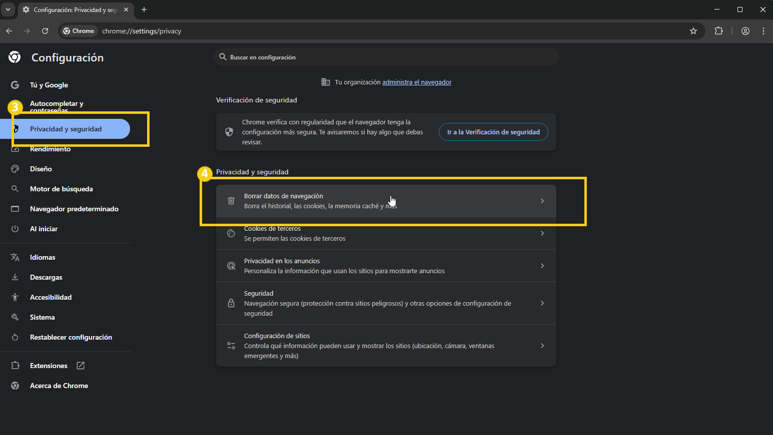 Configuración de privacidad y seguridad en el navegador Chrome, destacando la opción para eliminar datos de navegación en la pantalla de configuraciones.
