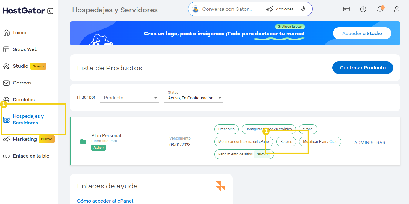 Imagen de una pantalla del panel de control de HostGator, mostrando la opción 'Alojamientos y Servidores' en el menú lateral y la función 'Copia de seguridad' siendo seleccionada en el área principal.