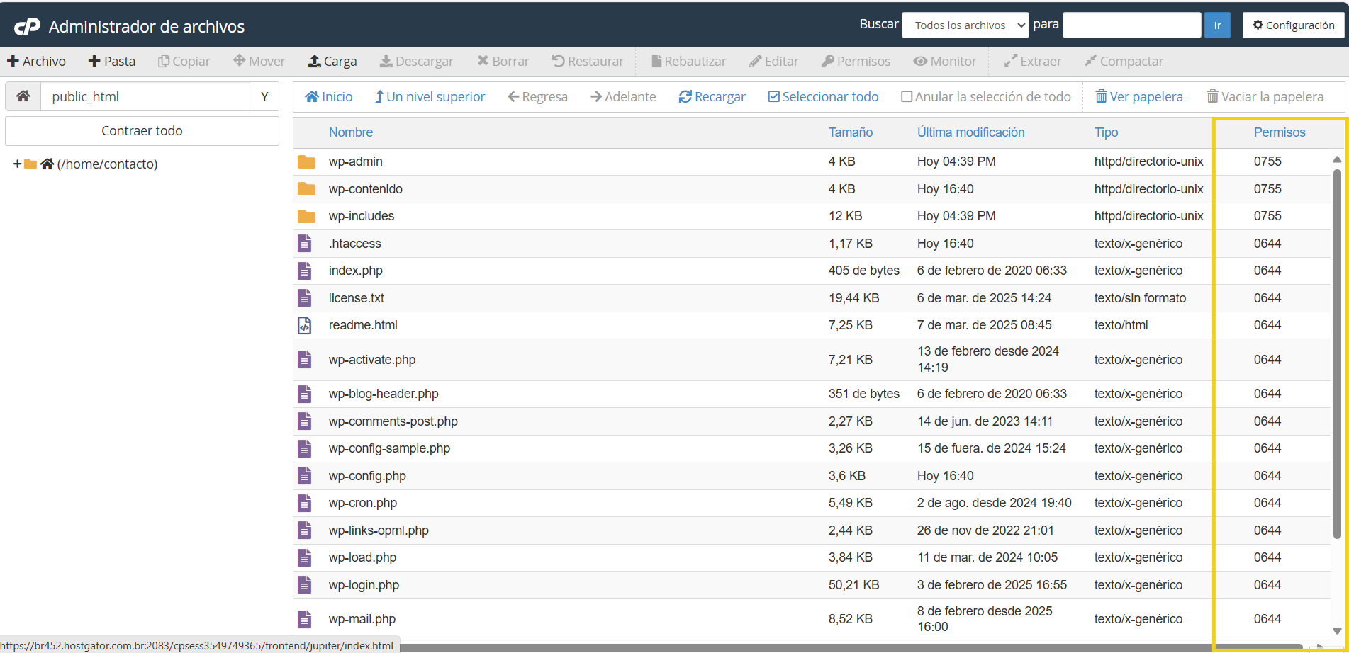 Imagen mostrando dentro del cpanel en la parte de administrador de archivos la columna donde aparece las permisiones