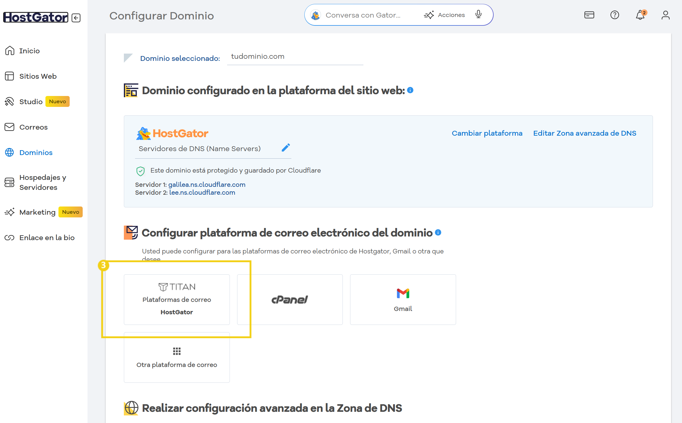 Imagem del portal del cliente destacando en configurar dominio la seleccion de email para titan