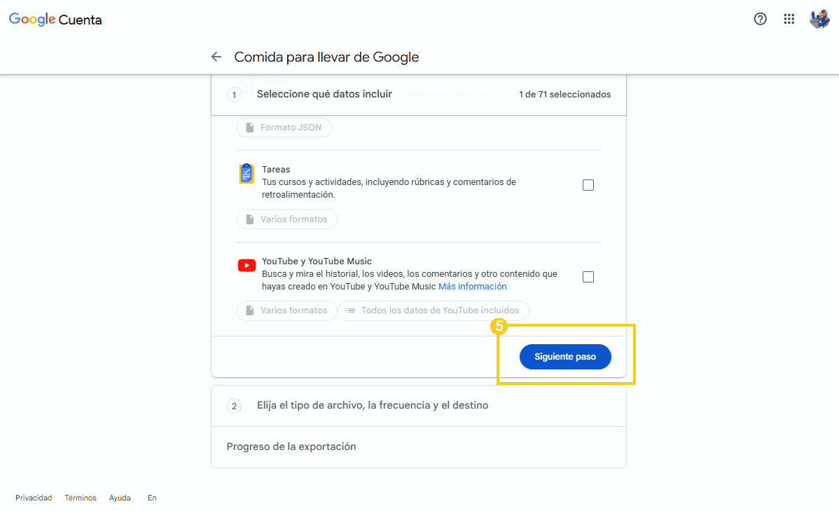 Pantalla de Google Takeout que muestra el paso de selección de datos para la exportación, resaltando el botón "Siguiente paso"