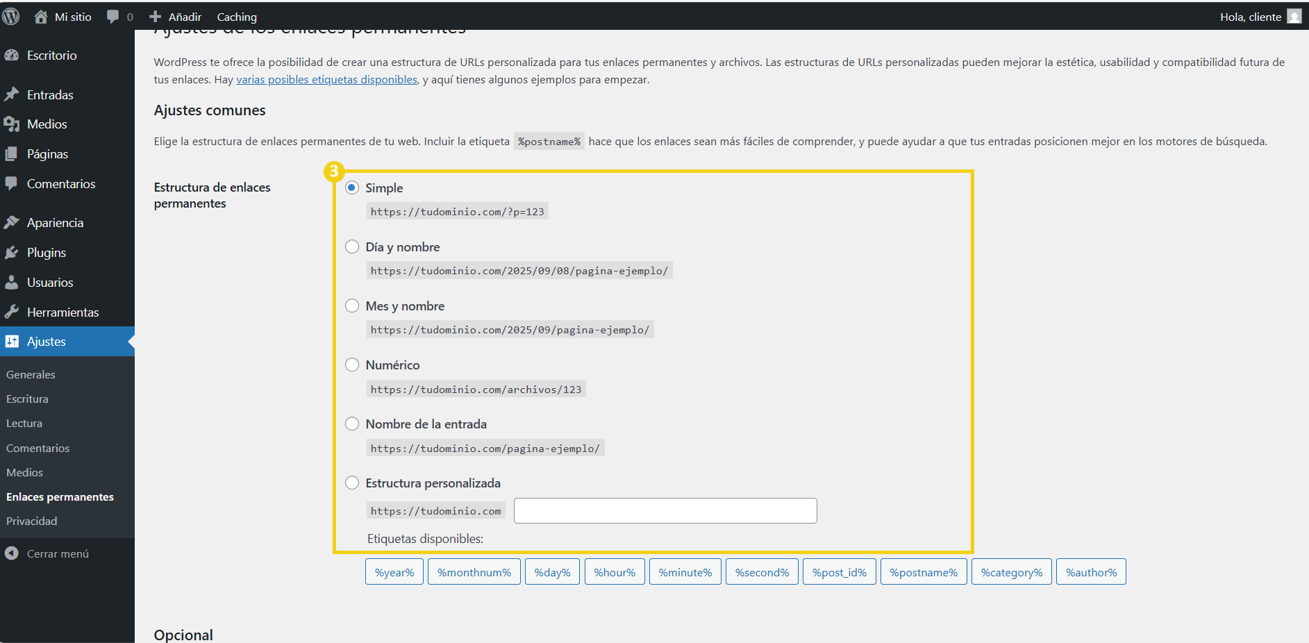 La imagen muestra la pantalla del panel del editor de WordPress, con la configuración de enlace permanente marcada.