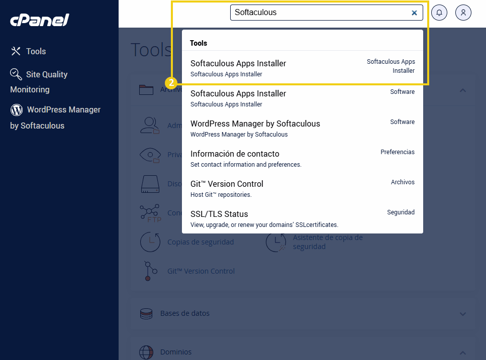  Pantalla del panel de control cPanel que muestra la búsqueda e instalación del instalador de aplicaciones Softaculous.