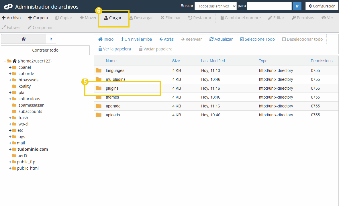 Imagen que muestra una pantalla de administrador de archivos con la carpeta 'plugins' resaltada en una interfaz del panel de control.