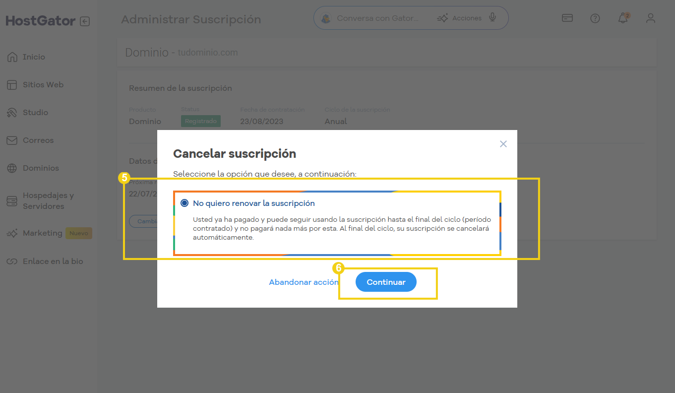 Imagen de la plataforma HostGator destacando la opción de cancelar suscripción y el botón Continuar.