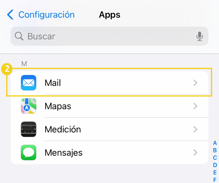 Imagen de la pantalla de configuración del iPhone que muestra las opciones de la aplicación, con la aplicación Mail resaltada en la lista de aplicaciones.