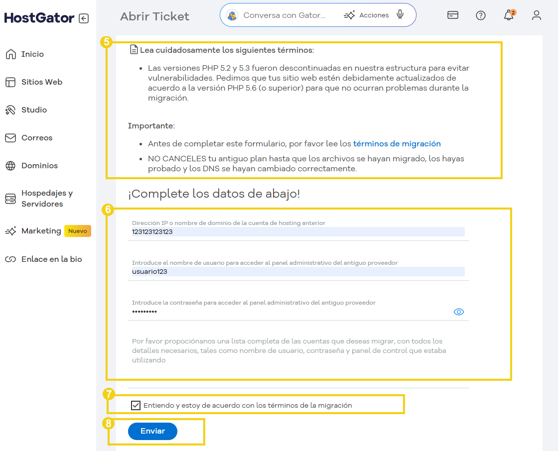 Pantalla del panel de control de HostGator que muestra el proceso de migración del sitio web, incluidos los términos de migración, la entrada de datos y la selección de opciones.