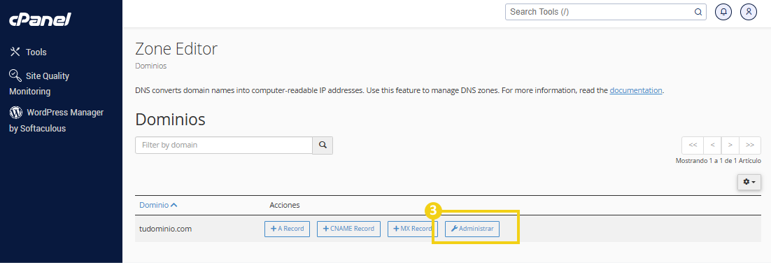 La imagen muestra la pantalla del panel cPanel en la opción de editor de zona, resaltando la opción de administración.