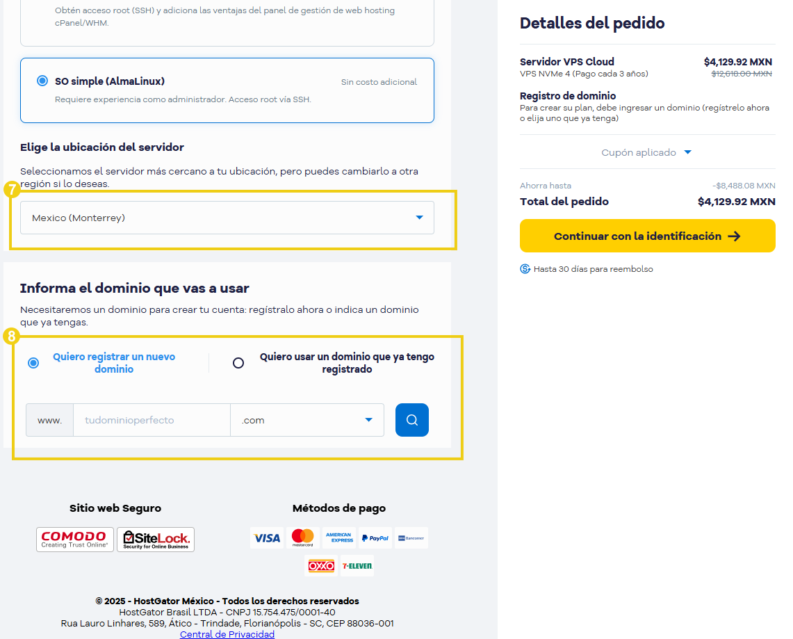 La imagen muestra el sitio web de HostGator para elegir la mejor región de ubicación del servidor e ingresar el dominio.