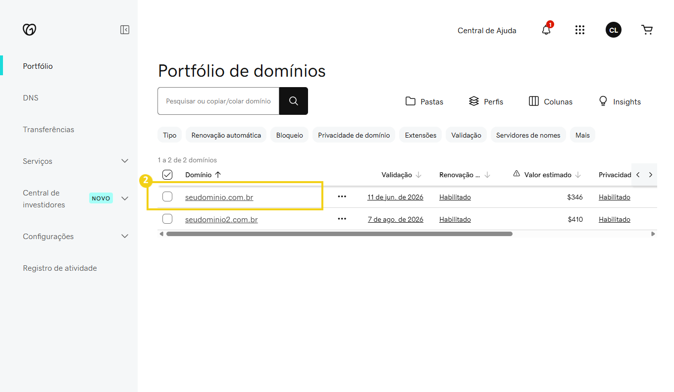 Pantalla de administración de GoDaddy con un dominio resaltado