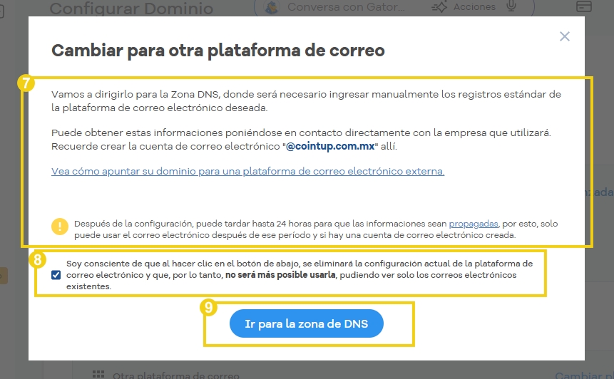 Imagen de una pantalla de configuración de dominio en la plataforma HostGator, destacando el cambio de la plataforma de correo electrónico a otra plataforma