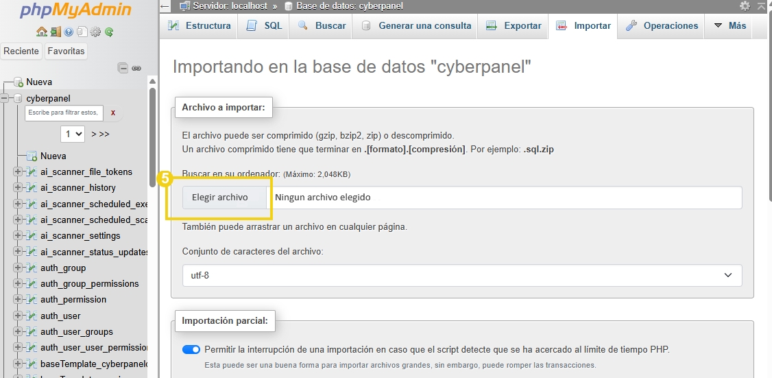 Captura de pantalla del proceso de importación de base de datos en phpMyAdmin, mostrando opciones de selección de archivo, importación parcial y configuración de verificación de claves foráneas.