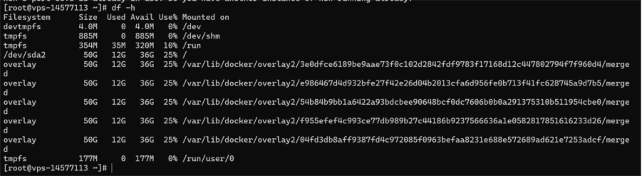La imagen muestra la salida de la terminal después de ejecutar el comando “df -h”