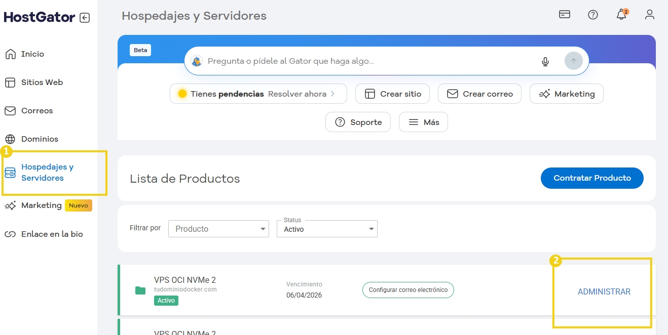 Imagen del panel de control de HostGator mostrando la gestión de alojamientos y servidores, con énfasis en las opciones de creación de sitios, correo electrónico y marketing.
