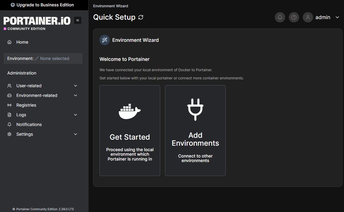 Interfaz de Portainer.io mostrando opciones para iniciar o agregar ambientes en la configuración del ambiente Docker.