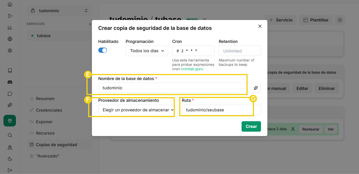 Área de gestión de backups de base de datos de EasyPanel con las opciones Activado, Nombre de la Base de Datos, Proveedor de Almacenamiento y Ruta destacadas
