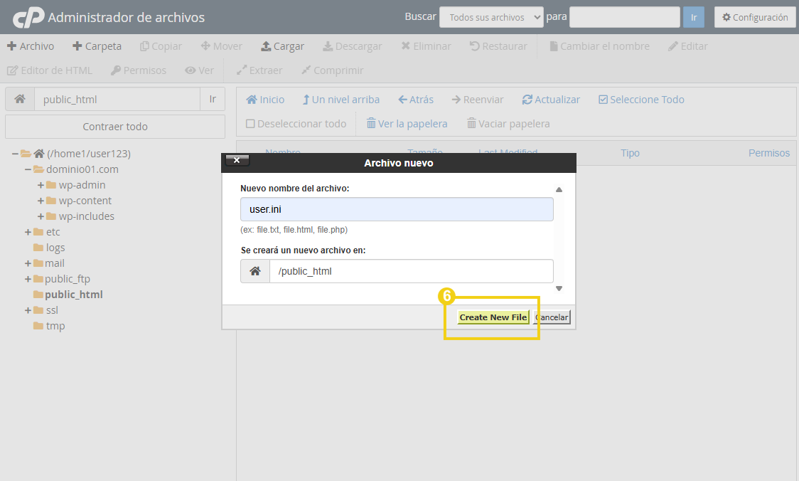 Tela do administrador de arquivos CP mostrando a criação de um novo arquivo no diretório /public_html, com o campo “Nuevo nombre del archivo” preenchido como user.ini e botão para criar.