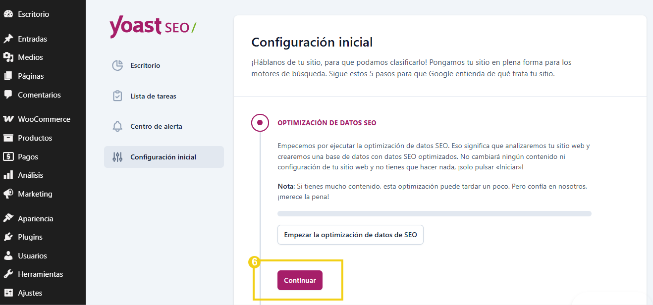 Yoast SEO — etapa de configuración de datos SEO con el botón "Continuar" en destaque